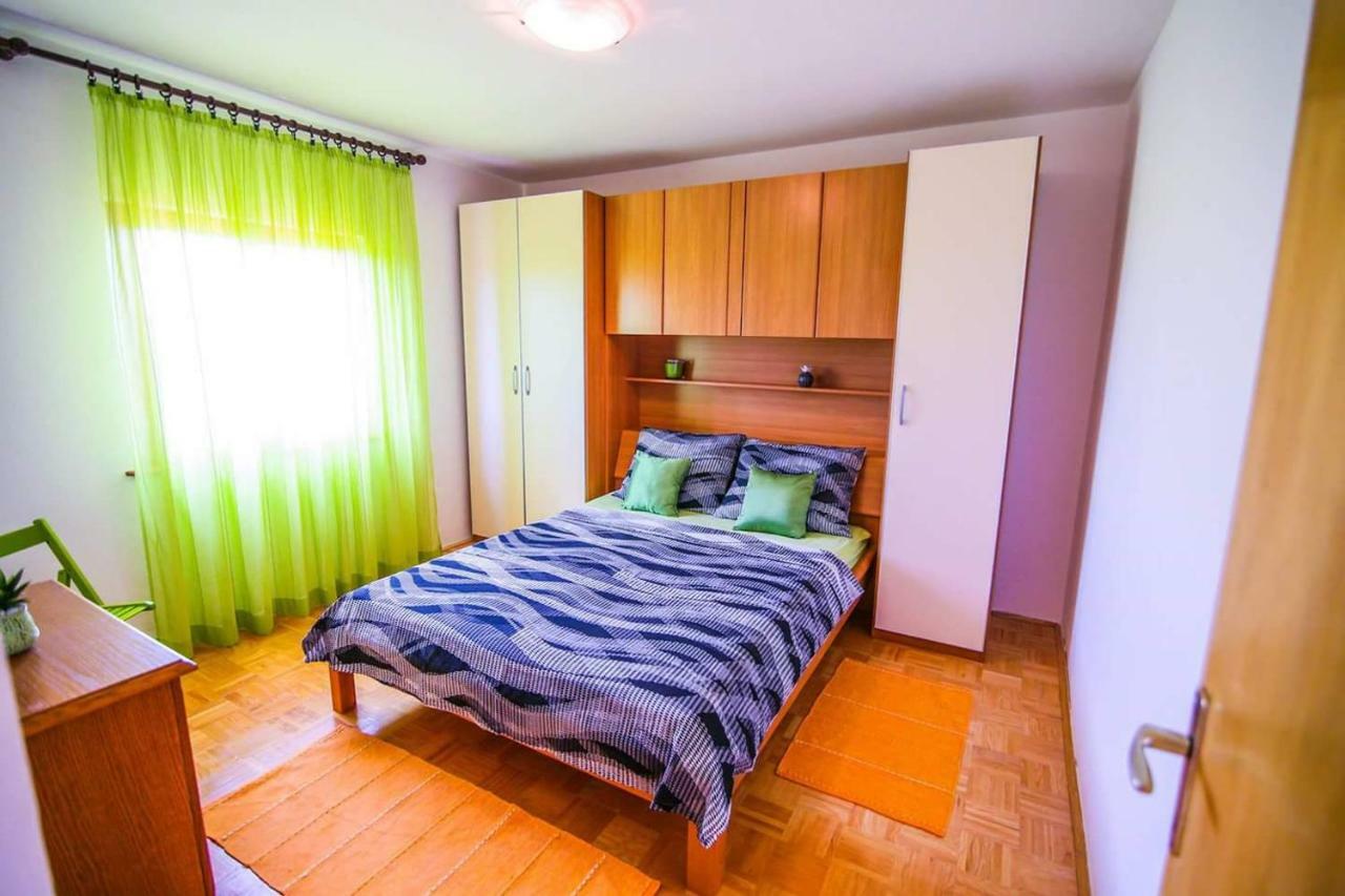 Kuca Za Odmor Luca Apartment Posedarje Exterior photo